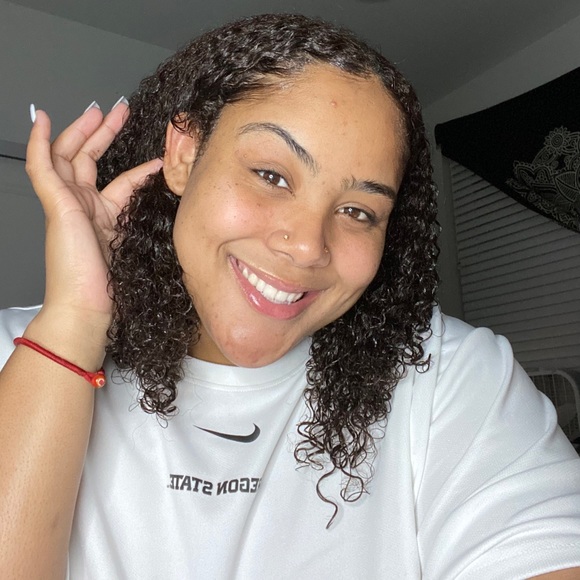 Meet your Posher, Taylor - Picture 1 of 1